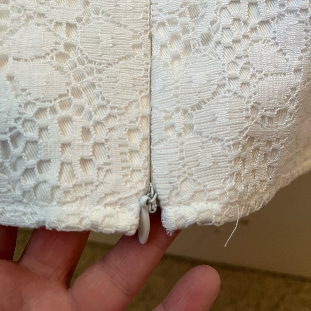 Banjo White Lace-Up Crop Top - Picture 6 of 6